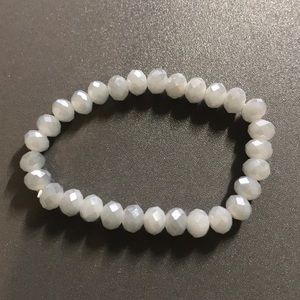 Stretchy beaded bracelet